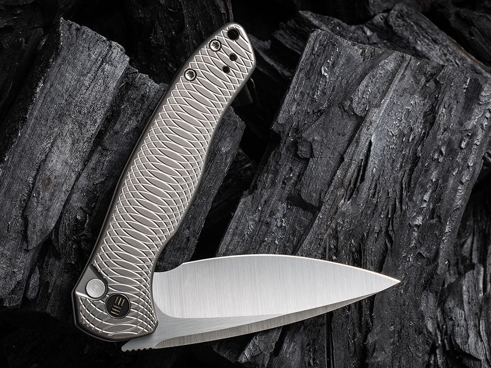 # ** HERE NOW ** WE Knife - WE19002 KITEFIN - Button Lock - 20CV Blade - Carbon Fiber & Titanium Handle - True Talon