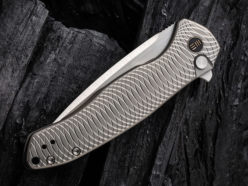 # ** HERE NOW ** WE Knife - WE19002 KITEFIN - Button Lock - 20CV Blade - Carbon Fiber & Titanium Handle - True Talon