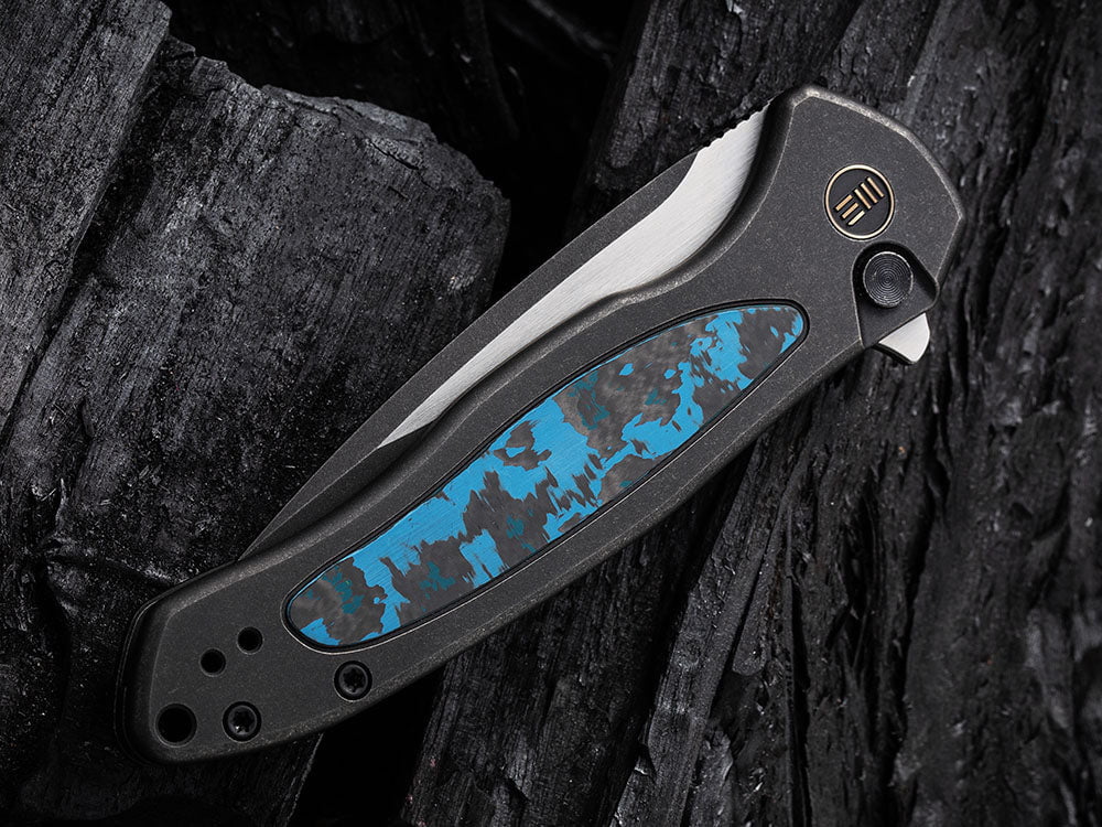 # ** HERE NOW ** WE Knife - WE19002 KITEFIN - Button Lock - 20CV Blade - Carbon Fiber & Titanium Handle - True Talon