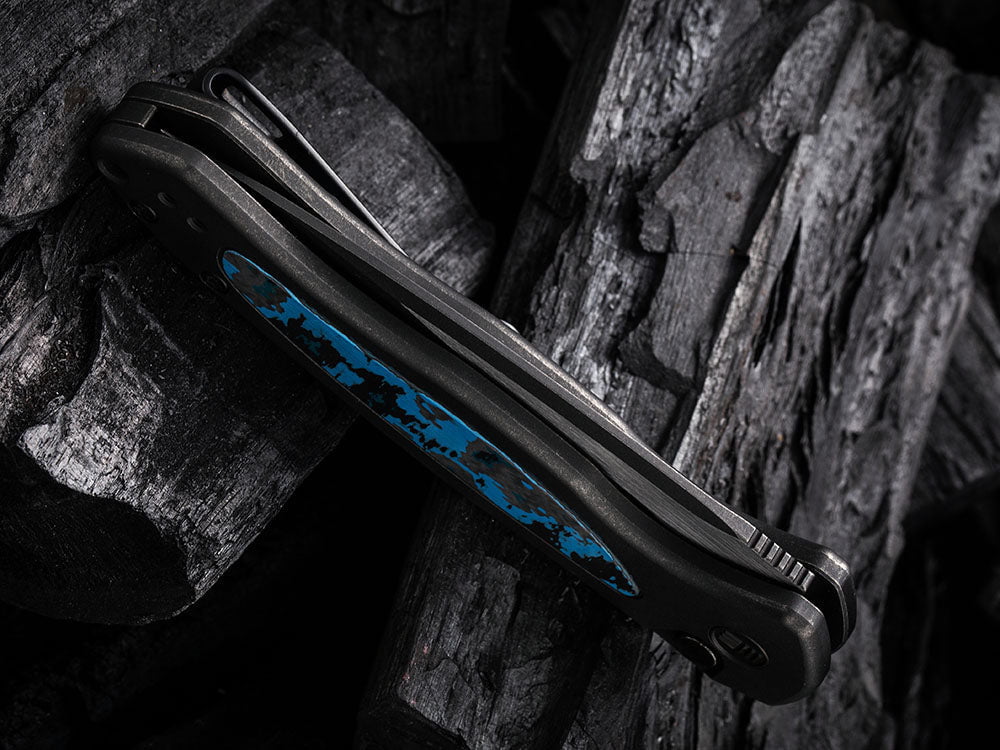 # ** HERE NOW ** WE Knife - WE19002 KITEFIN - Button Lock - 20CV Blade - Carbon Fiber & Titanium Handle - True Talon