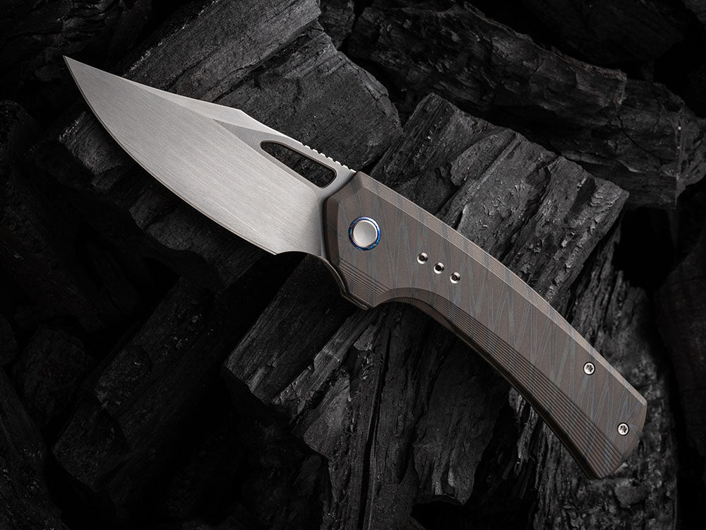 # ** ALMOST GONE ** WE Knife - WE22040 NEFARIS - 20CV Blade - NEW FLAME ANODIZED MODEL