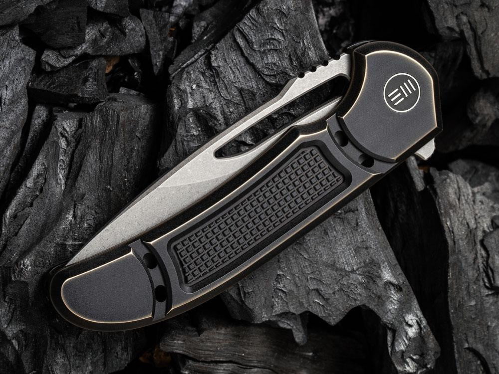 ** HERE NOW ** - WE Knives - 2007 MINAX - 20CV Blade - Titanium Handle - FERRUM FORGE DESIGN - True Talon