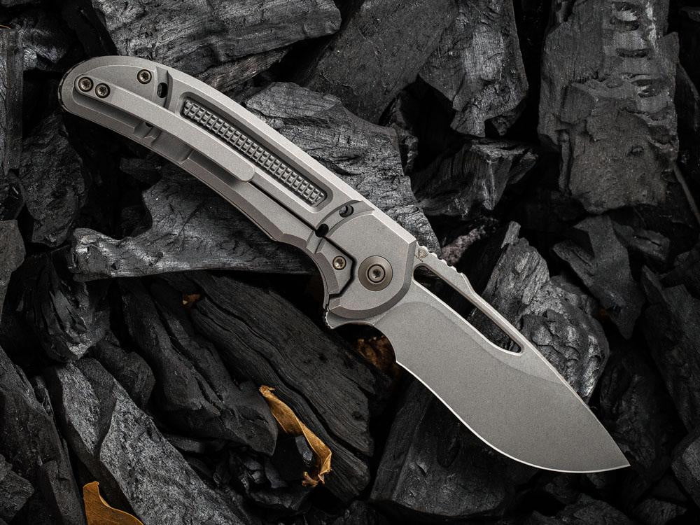 ** HERE NOW ** - WE Knives - 2007 MINAX - 20CV Blade - Titanium Handle - FERRUM FORGE DESIGN - True Talon