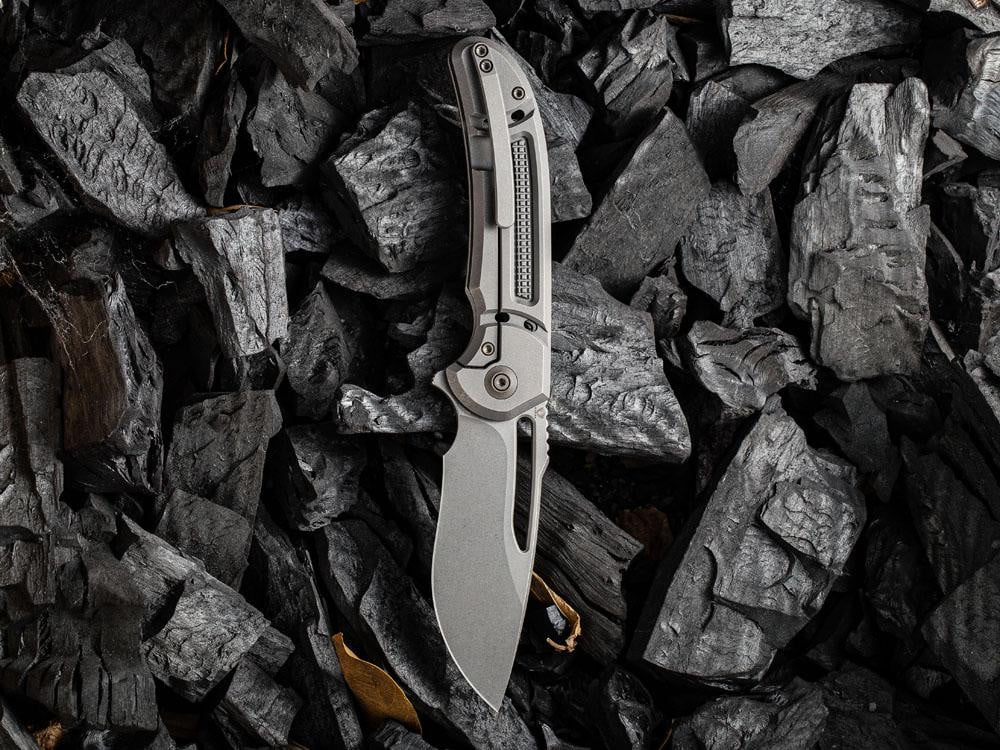 ** HERE NOW ** - WE Knives - 2007 MINAX - 20CV Blade - Titanium Handle - FERRUM FORGE DESIGN - True Talon