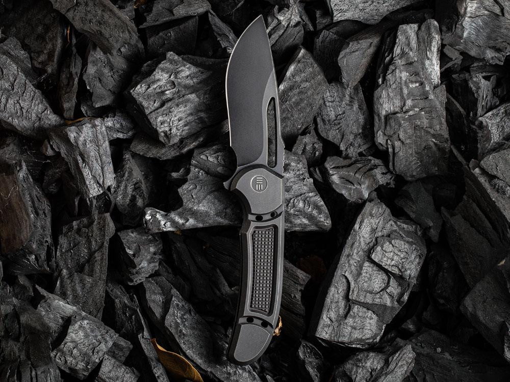 ** HERE NOW ** - WE Knives - 2007 MINAX - 20CV Blade - Titanium Handle - FERRUM FORGE DESIGN - True Talon