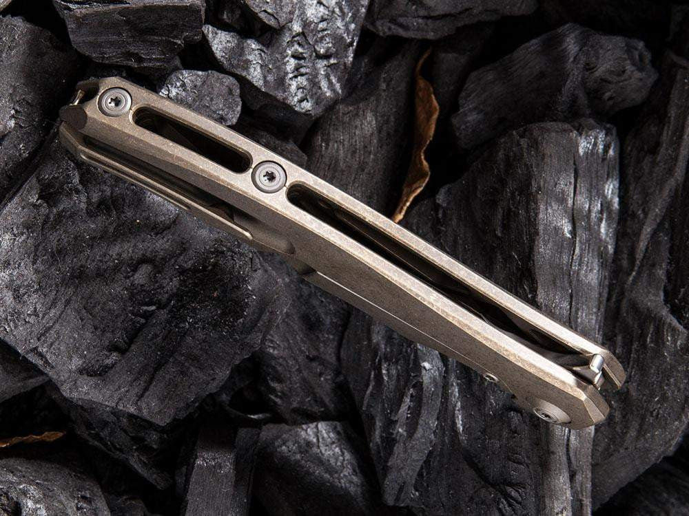 WE Knife 910 - 037 - M390 Blade - True Talon