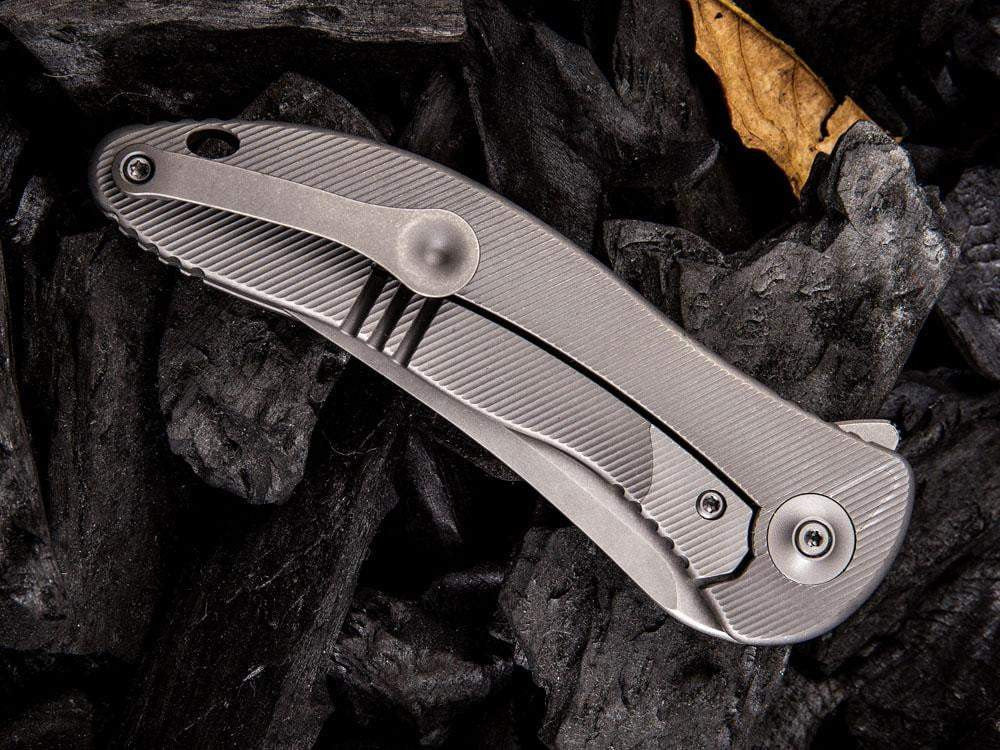 ** HERE NOW ** WE Knife 912 - SYNERGY2 - M390 Blade - Integral Handle - True Talon