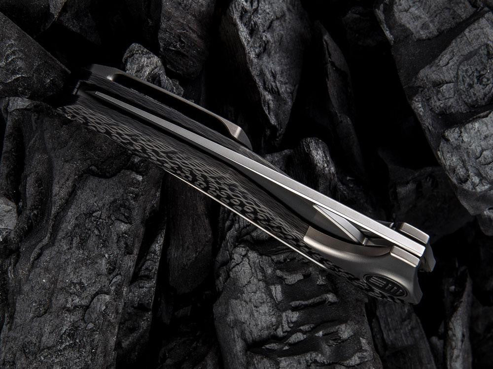 WE Knives ÆternA - 918 - M390 Blade - Carbon Fiber and titanium handle - True Talon