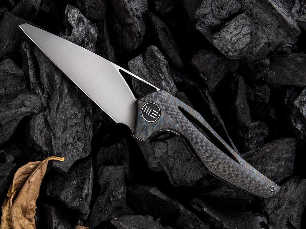 WE Knives ÆternA - 918 - M390 Blade - Carbon Fiber and titanium handle - True Talon