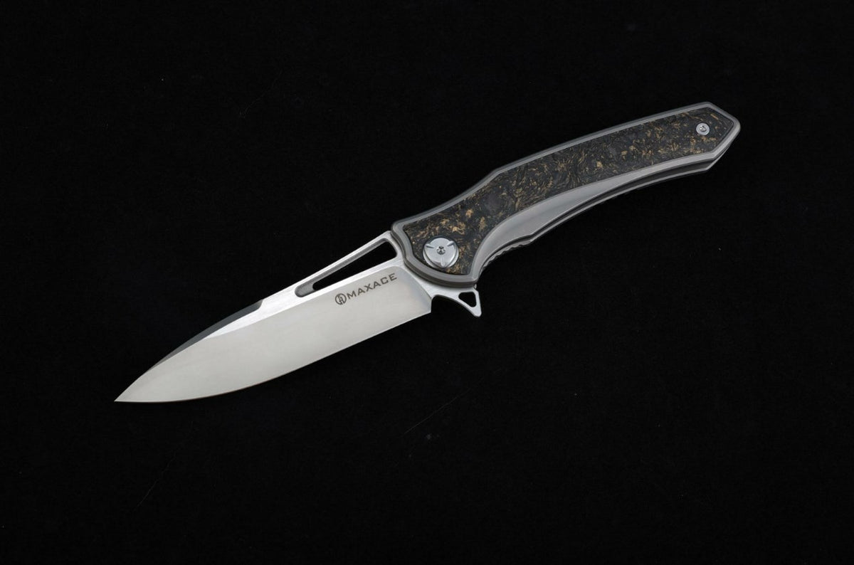 MAXACE AMBER III - M390 BLADE - MULTI ROW BEARINGS - GLOW IN THE DARK CARBON FIBER