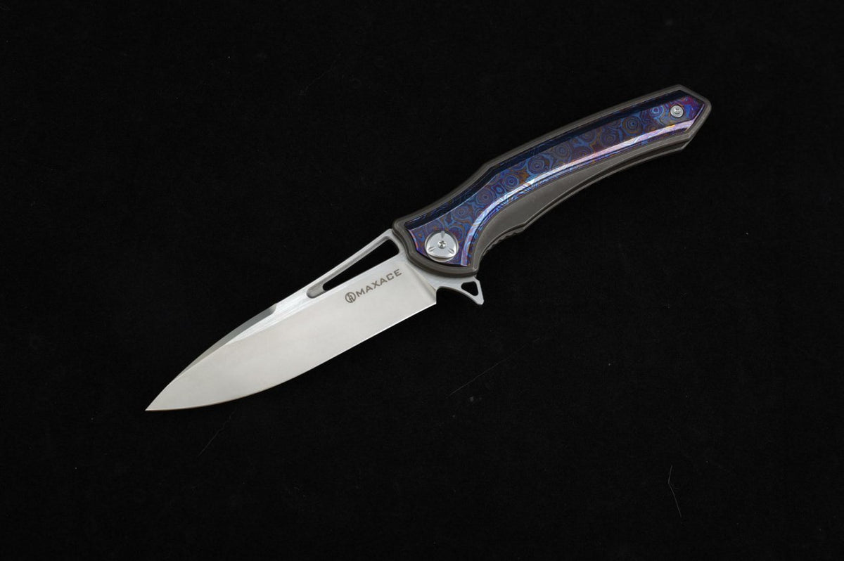 MAXACE AMBER III - M390 BLADE - MULTI ROW BEARINGS - GLOW IN THE DARK CARBON FIBER