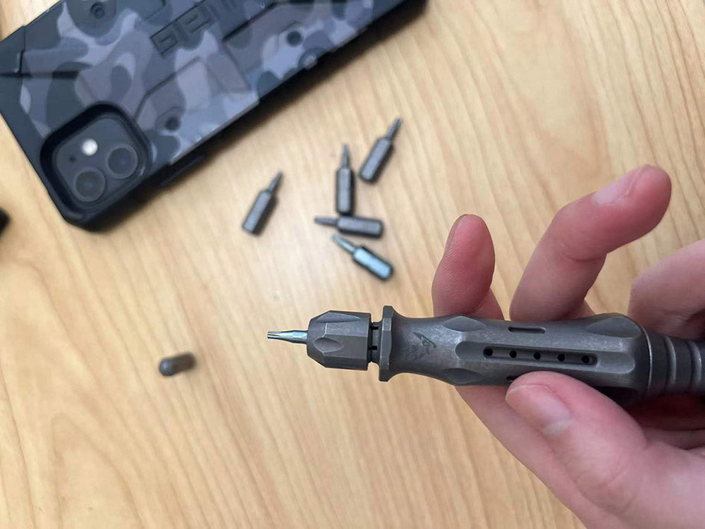 ** HERE NOW ** MAXACE MEDIATOR -TITANIUM SCREWDRIVER WITH TORX BITS