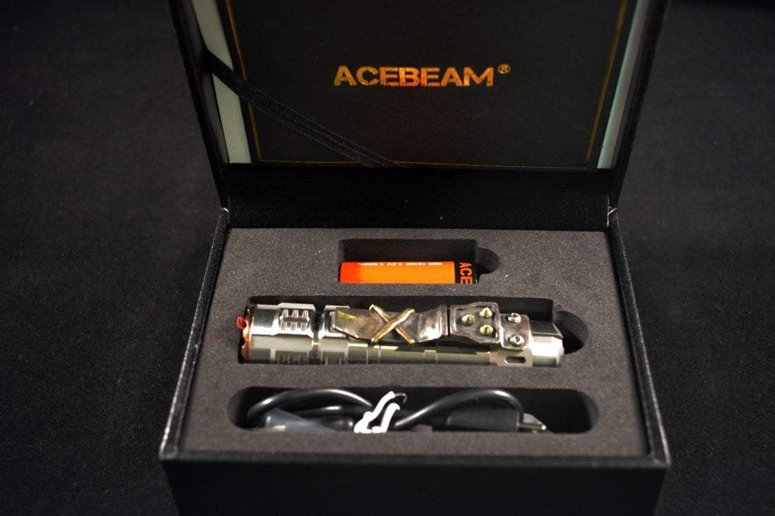 ** UNDER COST PRICE FLASH SALE ** Acebeam TK17 TITANIUM - LIMITED EDITION WITH CUSTOM SILVER CLIP - 2300 LUMEMS - True Talon
