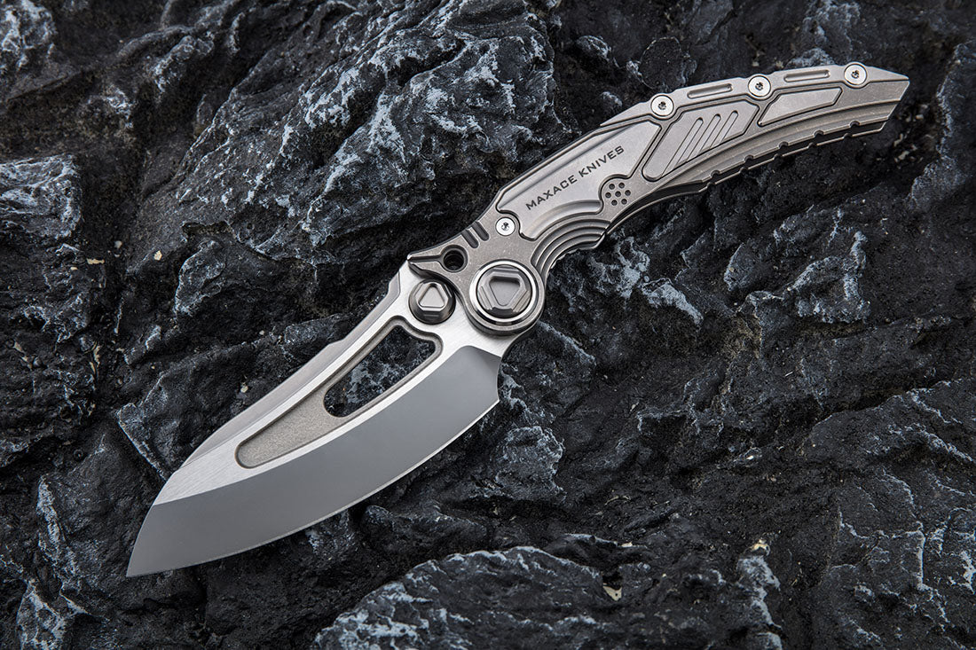 MAXACE TITANIS - 4.8 inch M390 Blade - MIDNIGHT CAT DESIGN