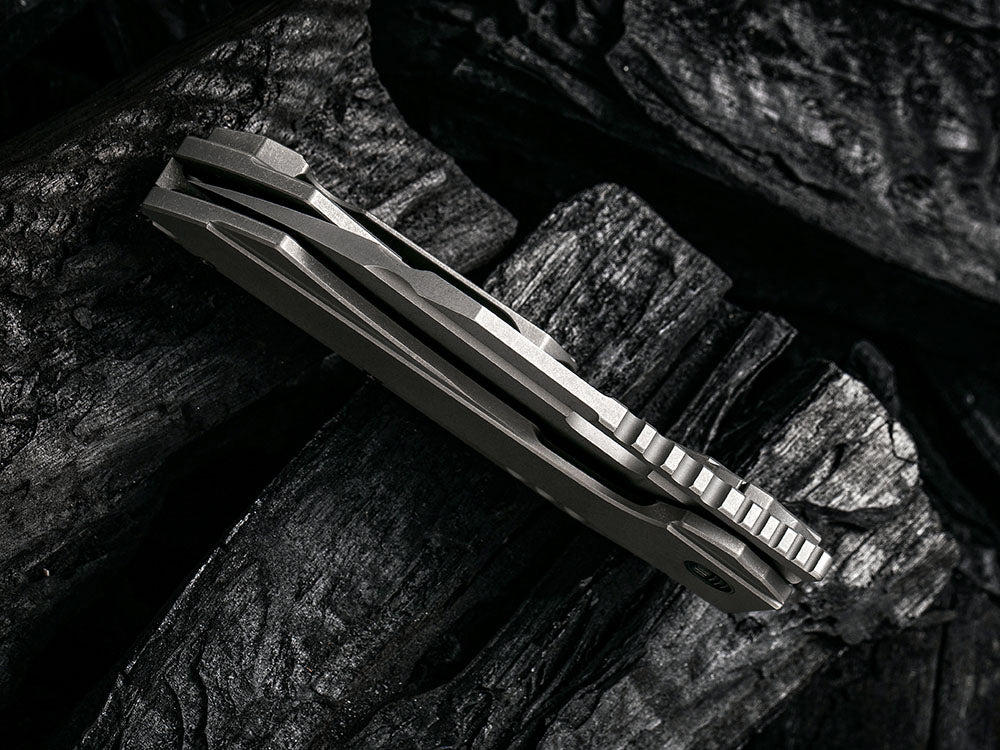 ** CANCELLED LAY BUY SALE ** WE Knives - WE19072 Roxi 3 - S35VN Blade - Titanium Handle