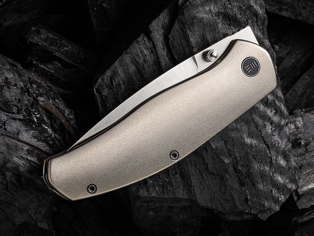 WE Knives - WE20025 ESPRIT - 20CV Blade - Carbon Fiber or Titanium Handle - Ray Laconico Design