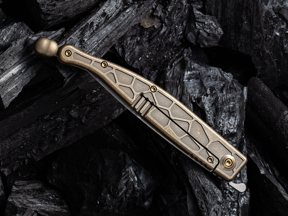 ** HERE NOW ** - WE KNIVES - 2008 ROMAN - S35VN Blade - Titanium Handle - Front Flipper - True Talon