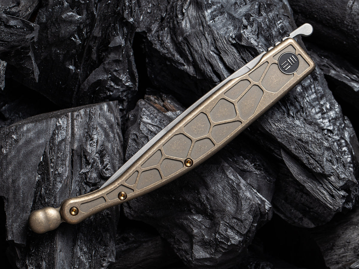 ** HERE NOW ** - WE KNIVES - 2008 ROMAN - S35VN Blade - Titanium Handle - Front Flipper - True Talon
