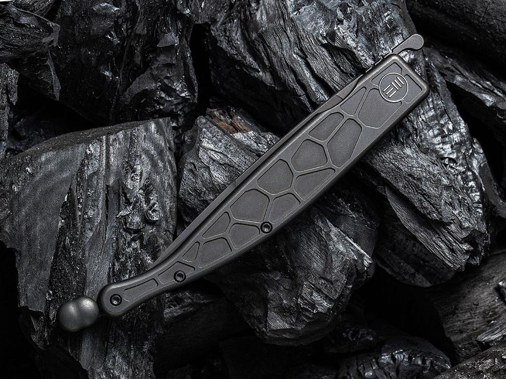 ** HERE NOW ** - WE KNIVES - 2008 ROMAN - S35VN Blade - Titanium Handle - Front Flipper - True Talon