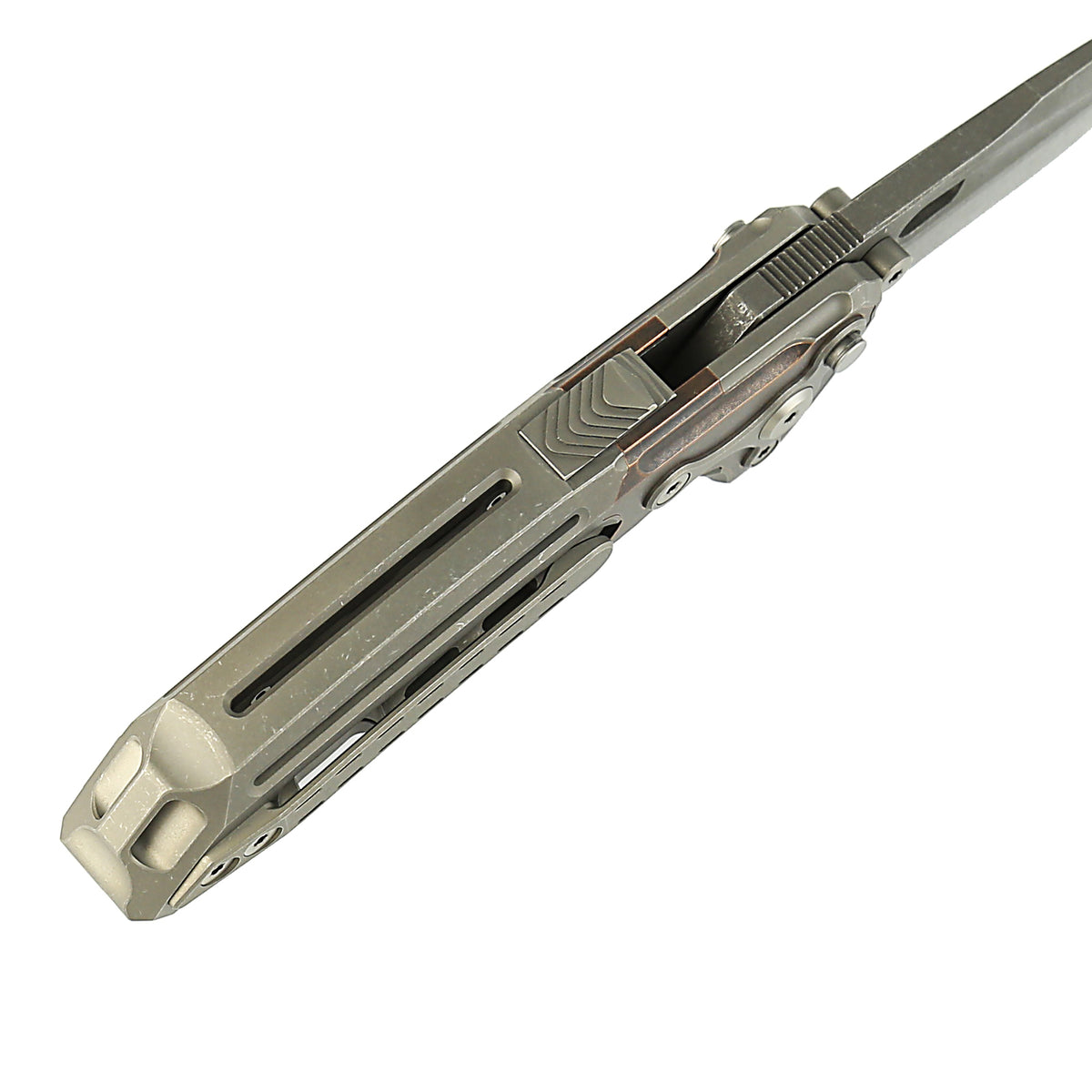 # ** ÄLMOST GONE ** Reate Knives - T600 - 3.8 inch MAGNACUT Blade - with additional Dual Stud Locking System - integral HHandle