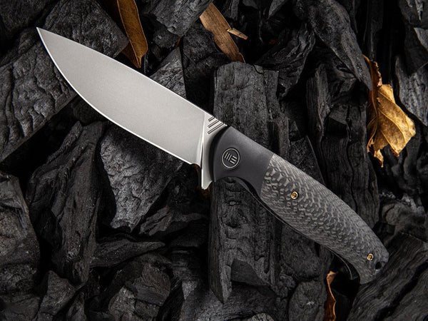 ** HERE NOW - BLACK MODEL ** WE Knives - 901 DEACON - M390 Blade - True Talon